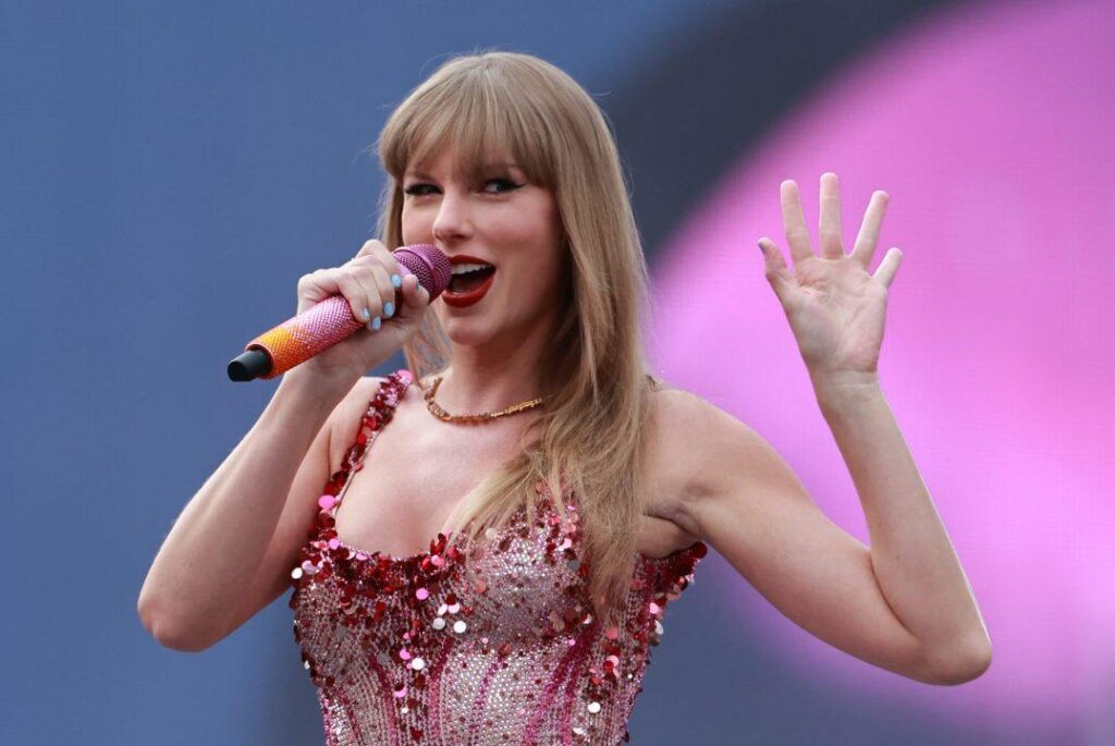 Taylor Swift Showgirl Album UK Records