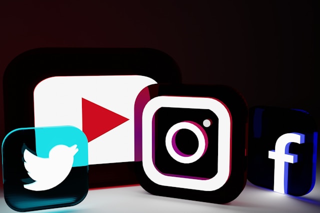 California Enforces First Statewide Health Warning Requirement for Social Media